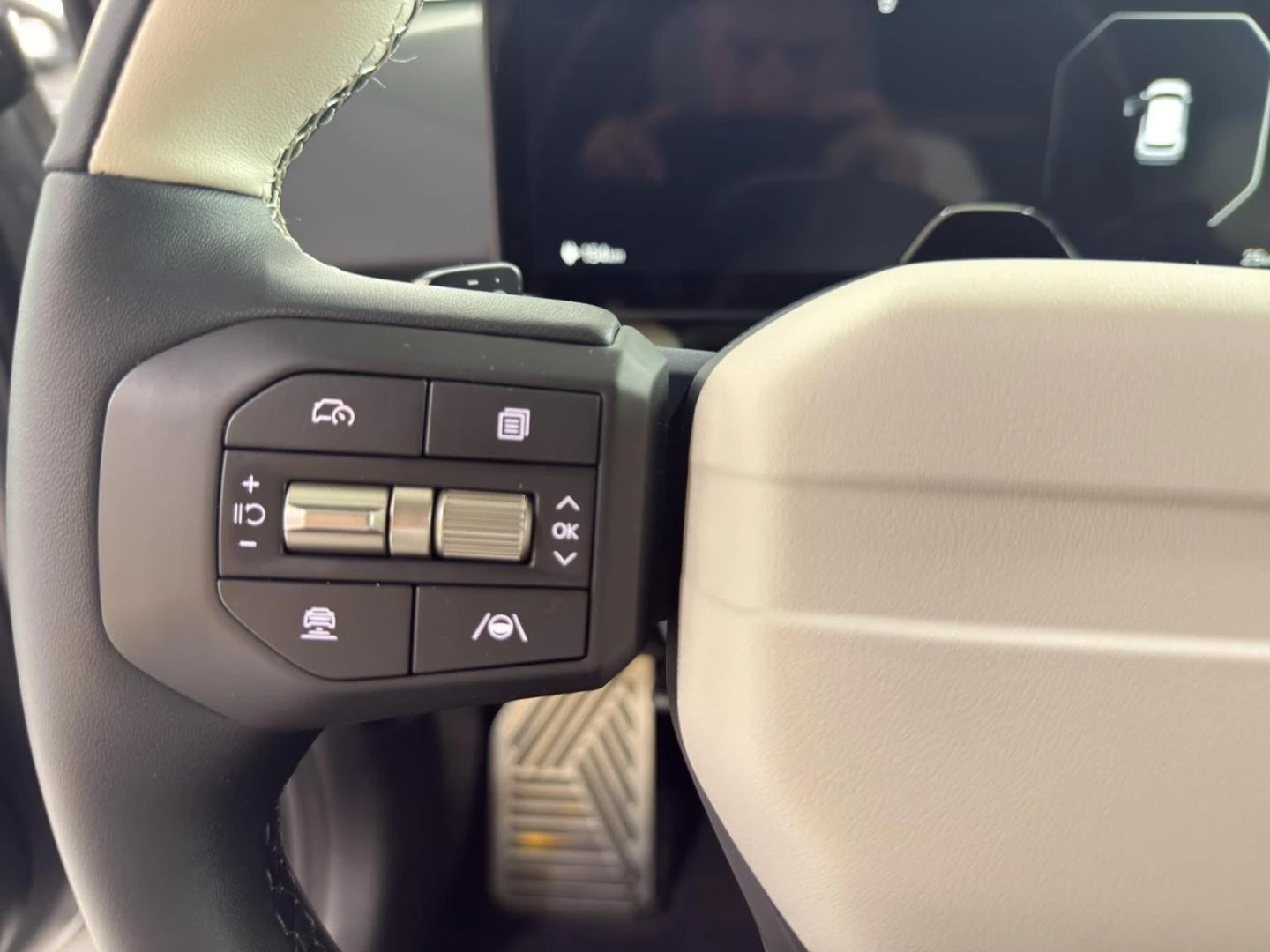 Kia EV3 EV4* GT* 81kW* HEAD-UP* DISTR* KEYLESS* MEMORY*  | Mobile.bg   12