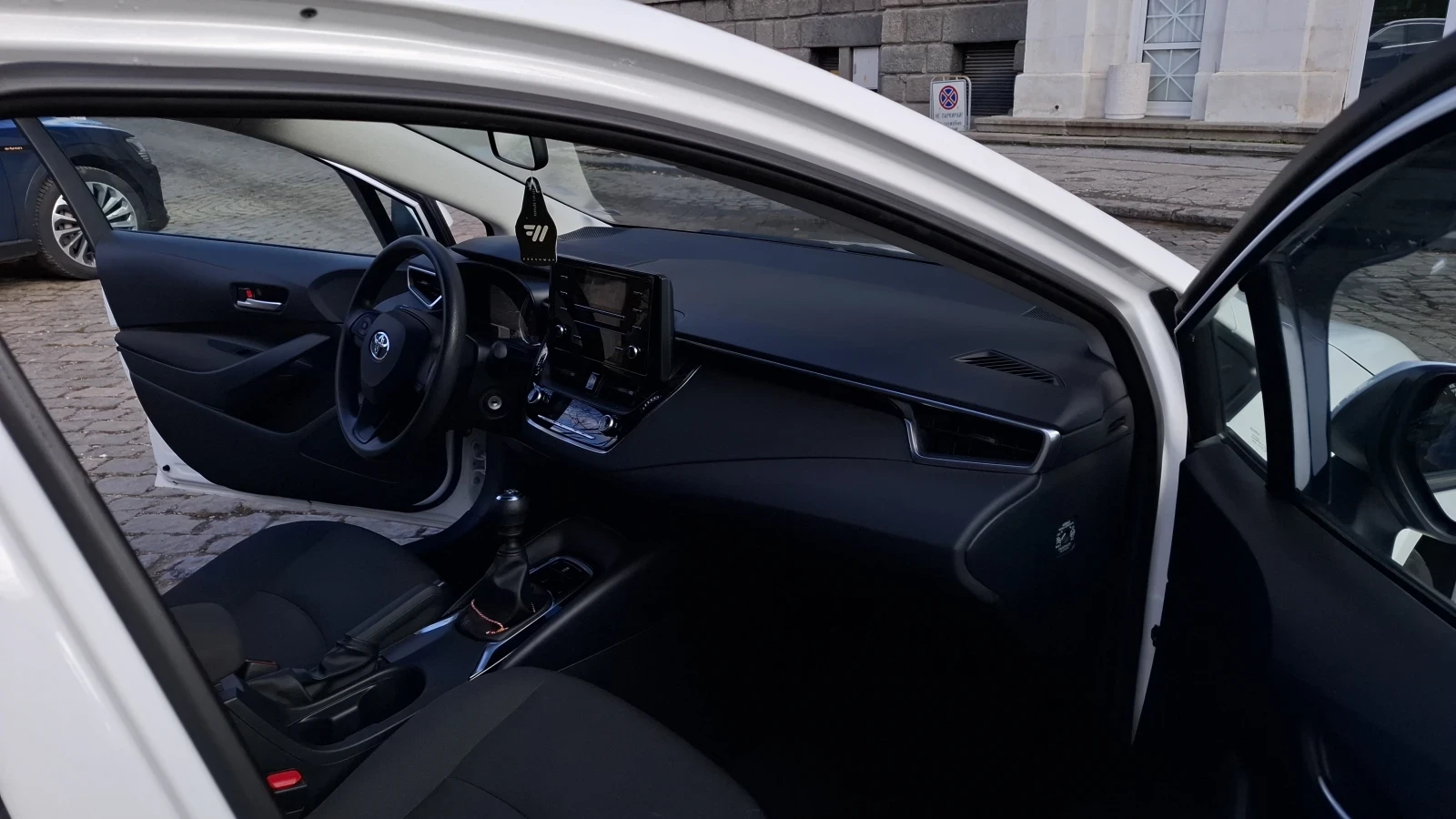 Toyota Corolla 1.6/4 цилиндъра/ - изображение 9