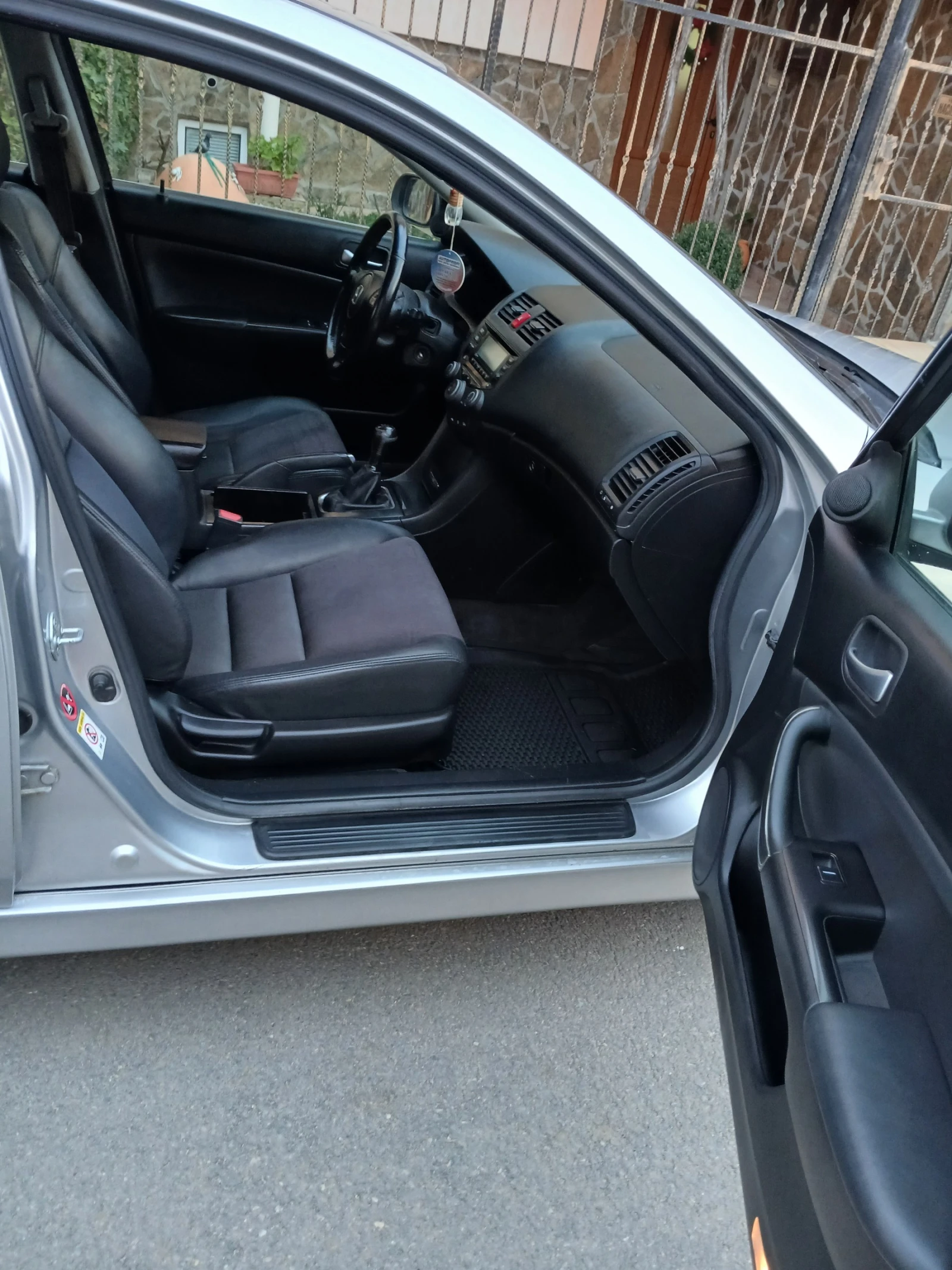 Honda Accord 20i - изображение 8