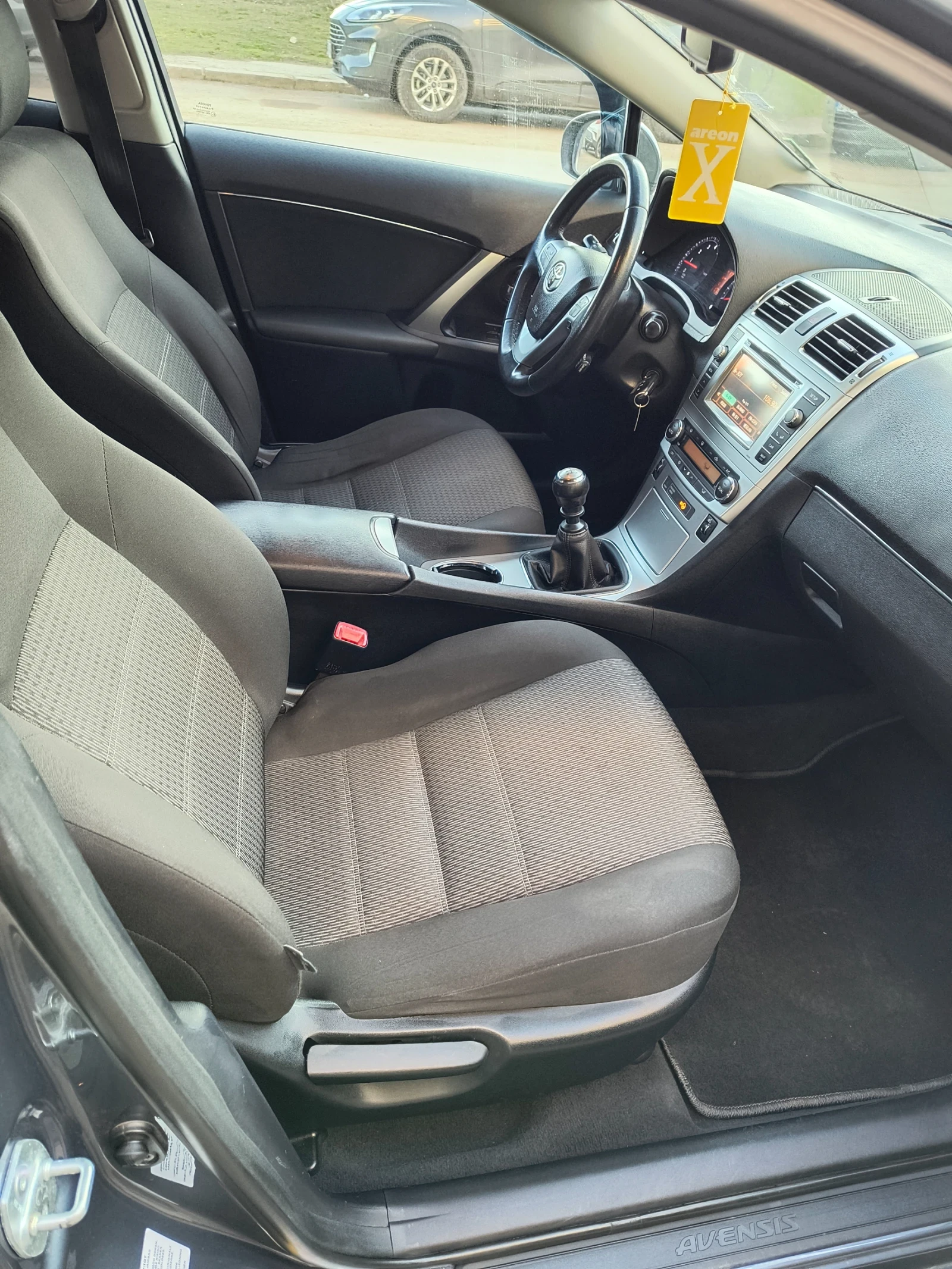 Toyota Avensis  - изображение 5