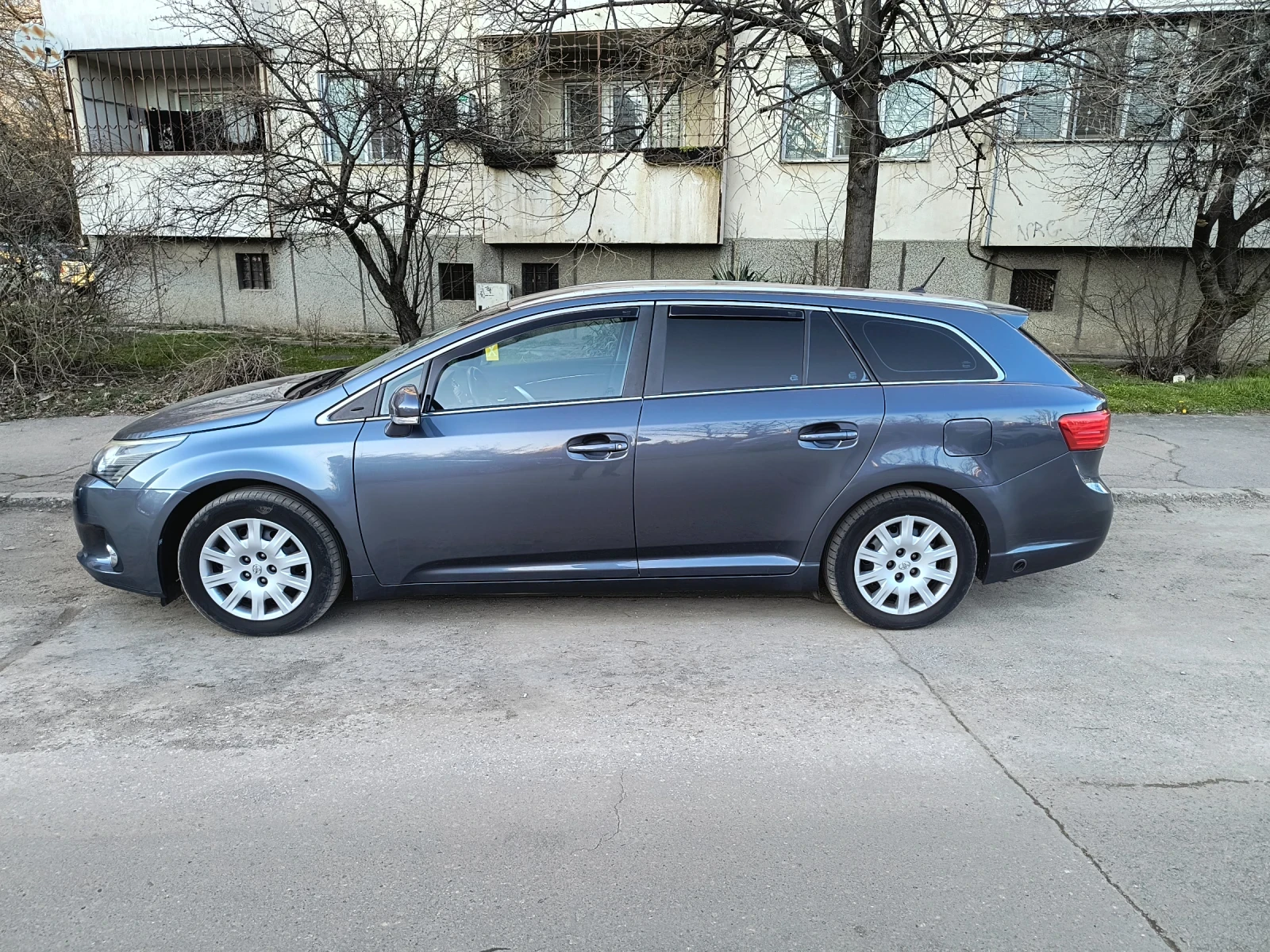 Toyota Avensis  - изображение 4