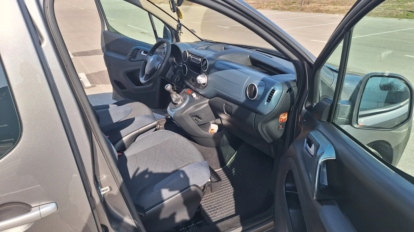 Peugeot Partner, снимка 5 - Автомобили и джипове - 53873403