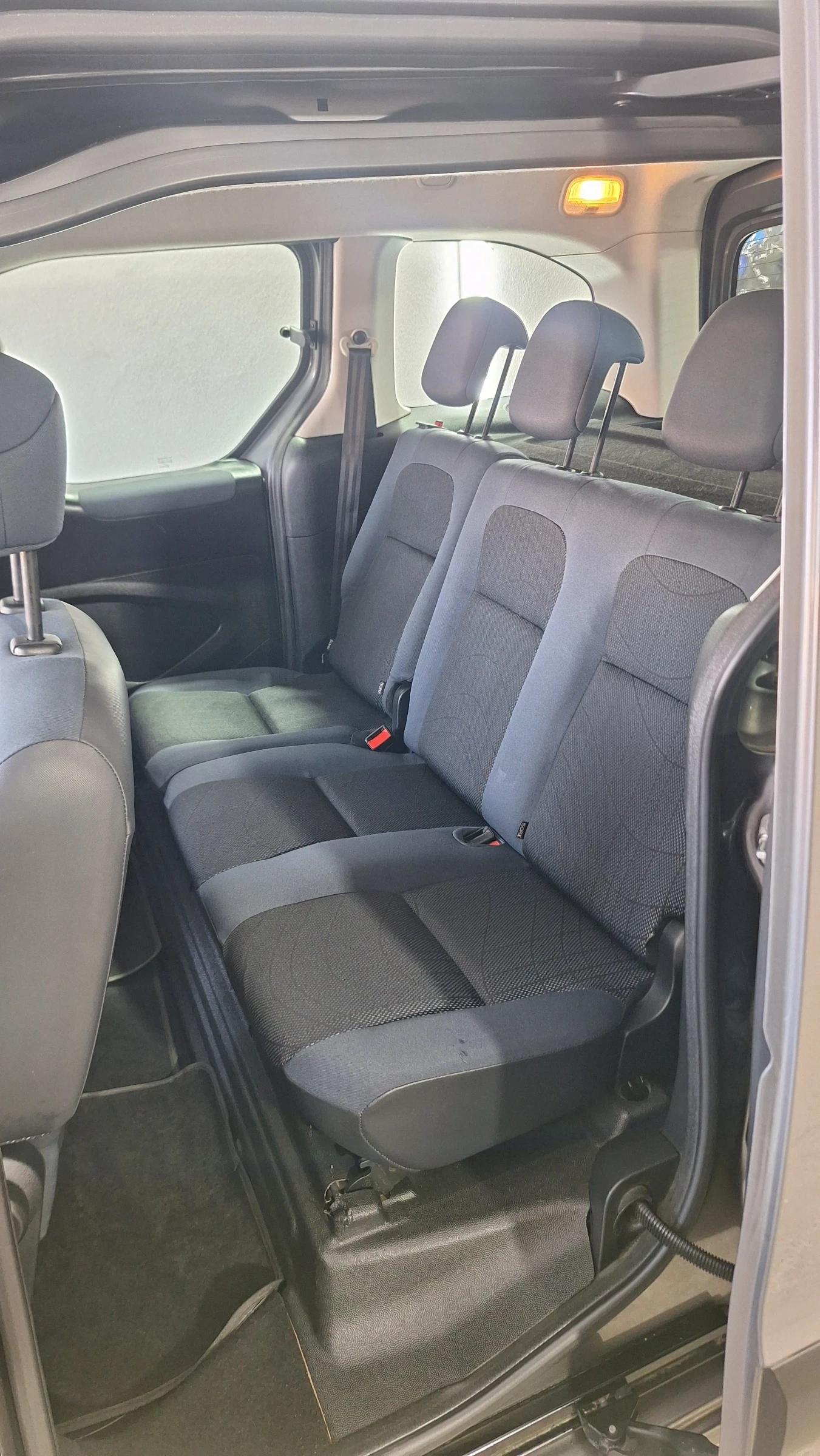 Peugeot Partner, снимка 8 - Автомобили и джипове - 53873403