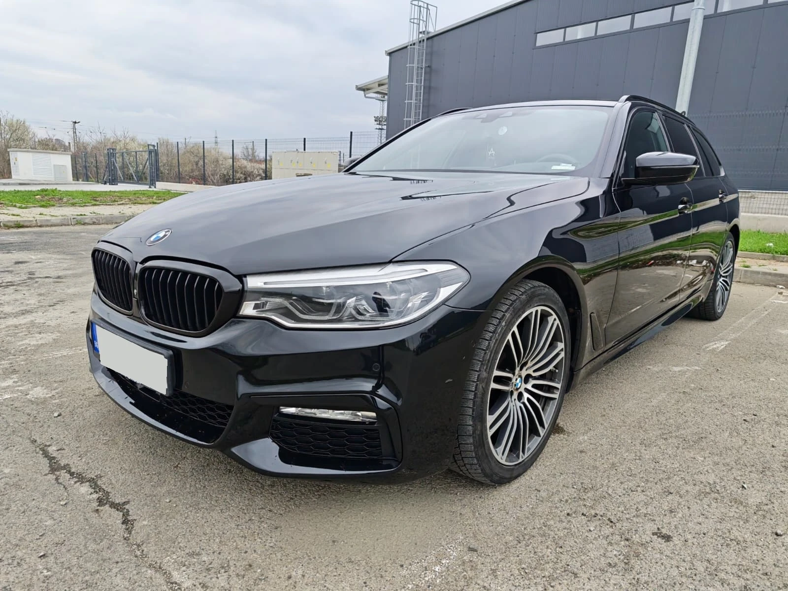 BMW 530 d xDrive, M Paket, HeadUp, Adaptive, Pano | Auto.bg — изображение 1