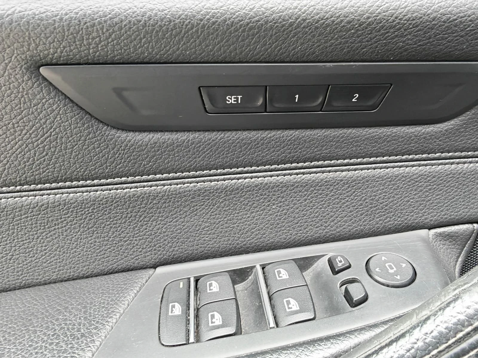 BMW 530 d xDrive, M Paket, HeadUp, Adaptive, Pano, снимка 7 - Автомобили и джипове - 54060237