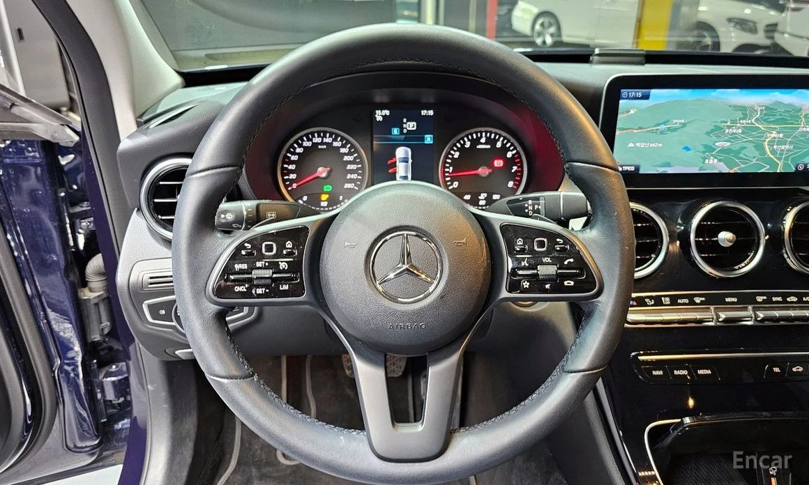 Mercedes-Benz C 200, снимка 13 - Автомобили и джипове - 54147012