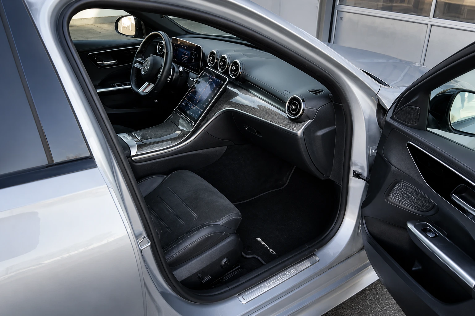 Mercedes-Benz C 220 D AMG Line Night Edition, снимка 8 - Автомобили и джипове - 54425642