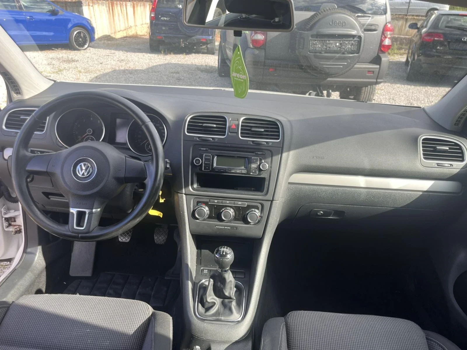 VW Golf 1.4 80кс, снимка 10 - Автомобили и джипове - 54663155