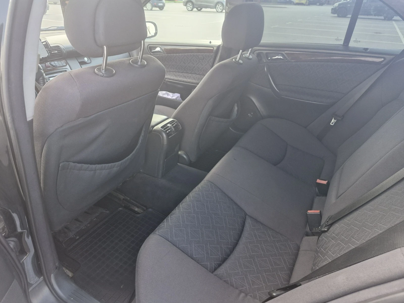 Mercedes-Benz C 180 LPG, снимка 7 - Автомобили и джипове - 54810454