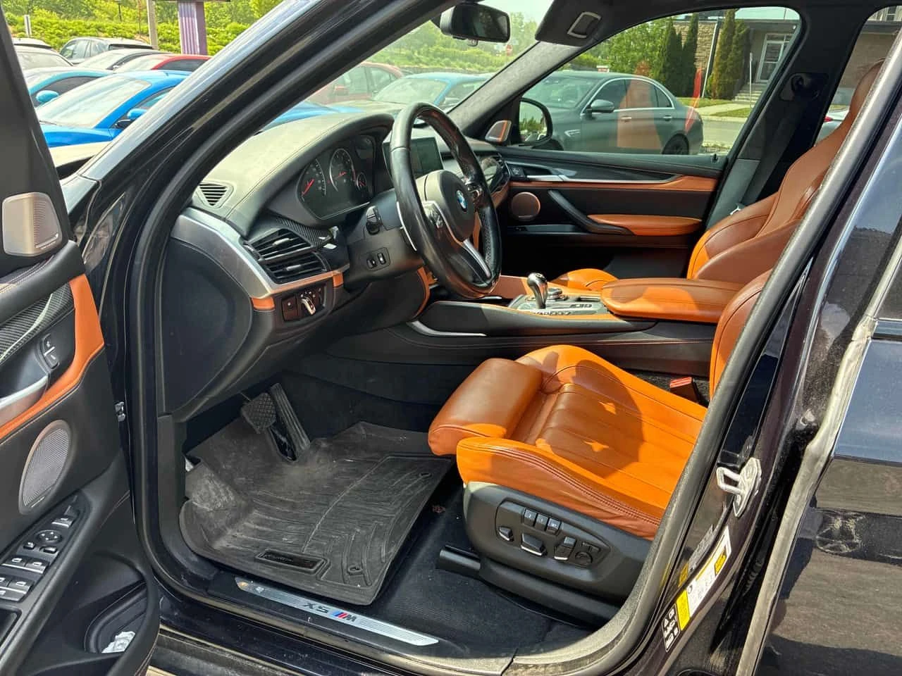 BMW X5M * CARFAX * 360 КАМЕРА * 2 КЛЮЧА * АВТОКРЕДИТ, снимка 7 - Автомобили и джипове - 54863208