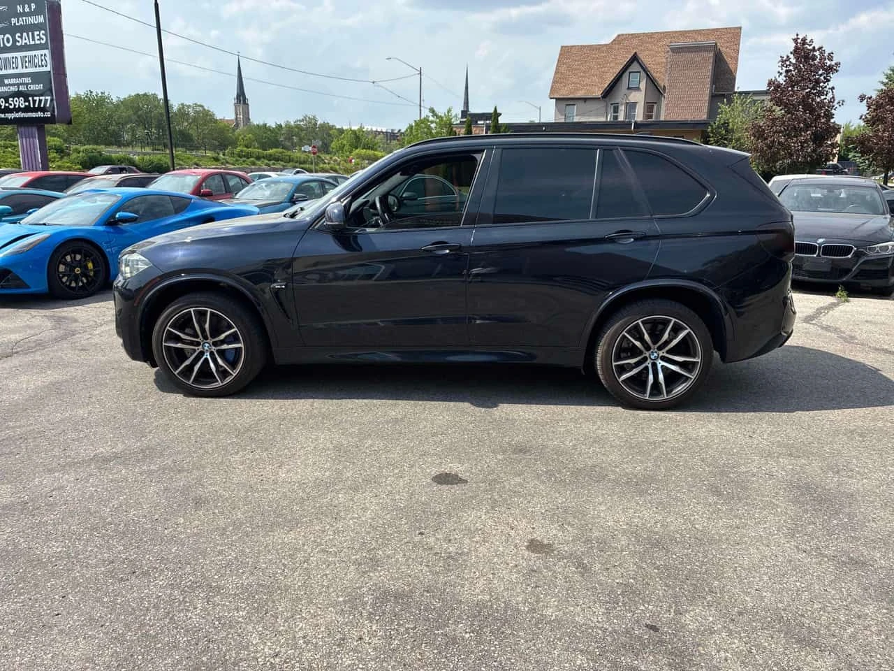 BMW X5M * CARFAX * 360 КАМЕРА * 2 КЛЮЧА * АВТОКРЕДИТ, снимка 2 - Автомобили и джипове - 54863208
