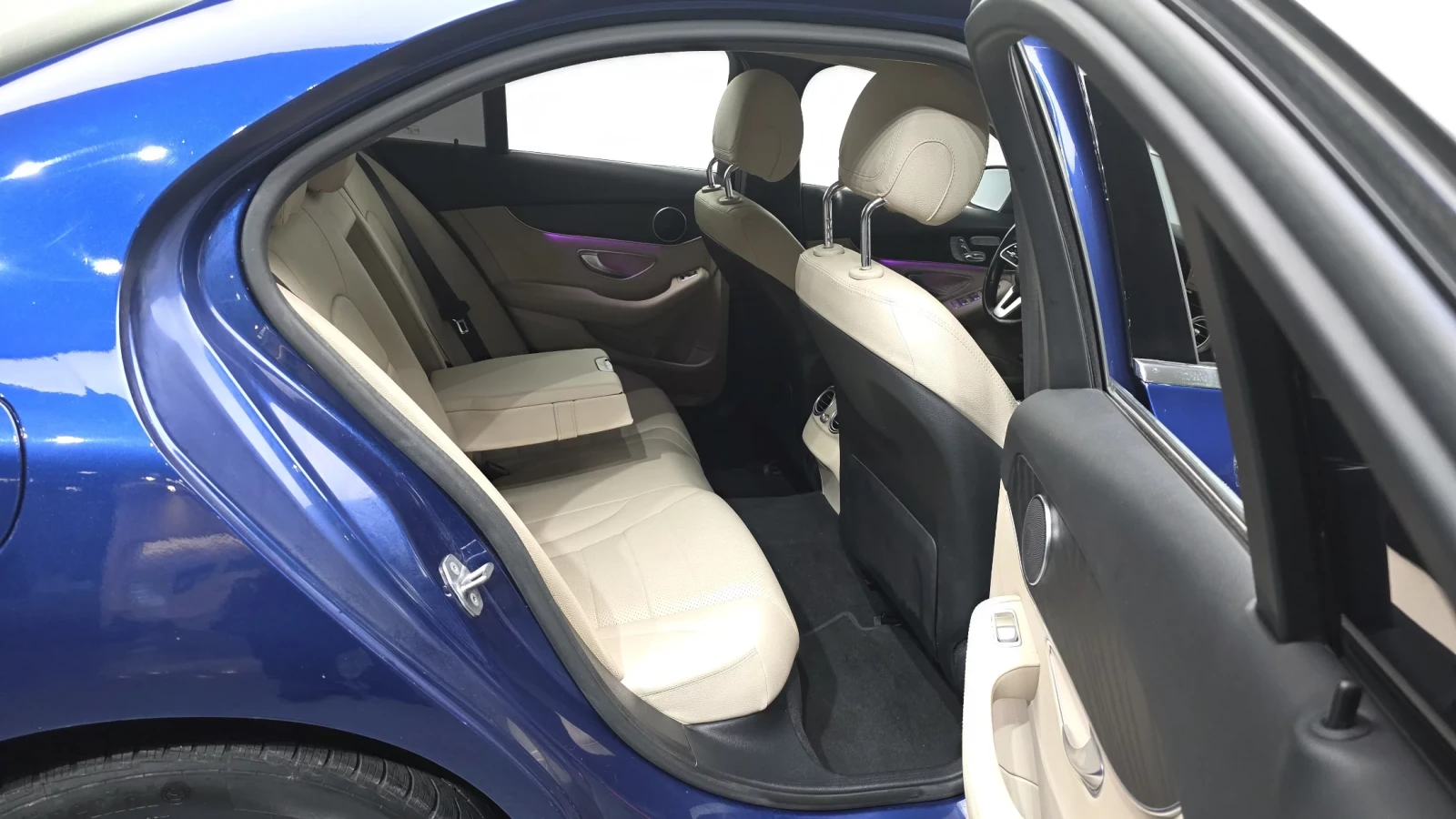 Mercedes-Benz C 220, снимка 10 - Автомобили и джипове - 55037587