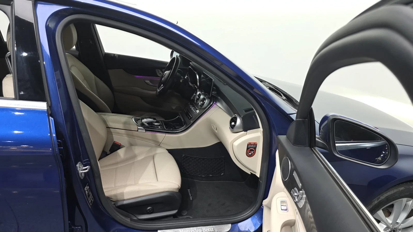 Mercedes-Benz C 220, снимка 9 - Автомобили и джипове - 55037587