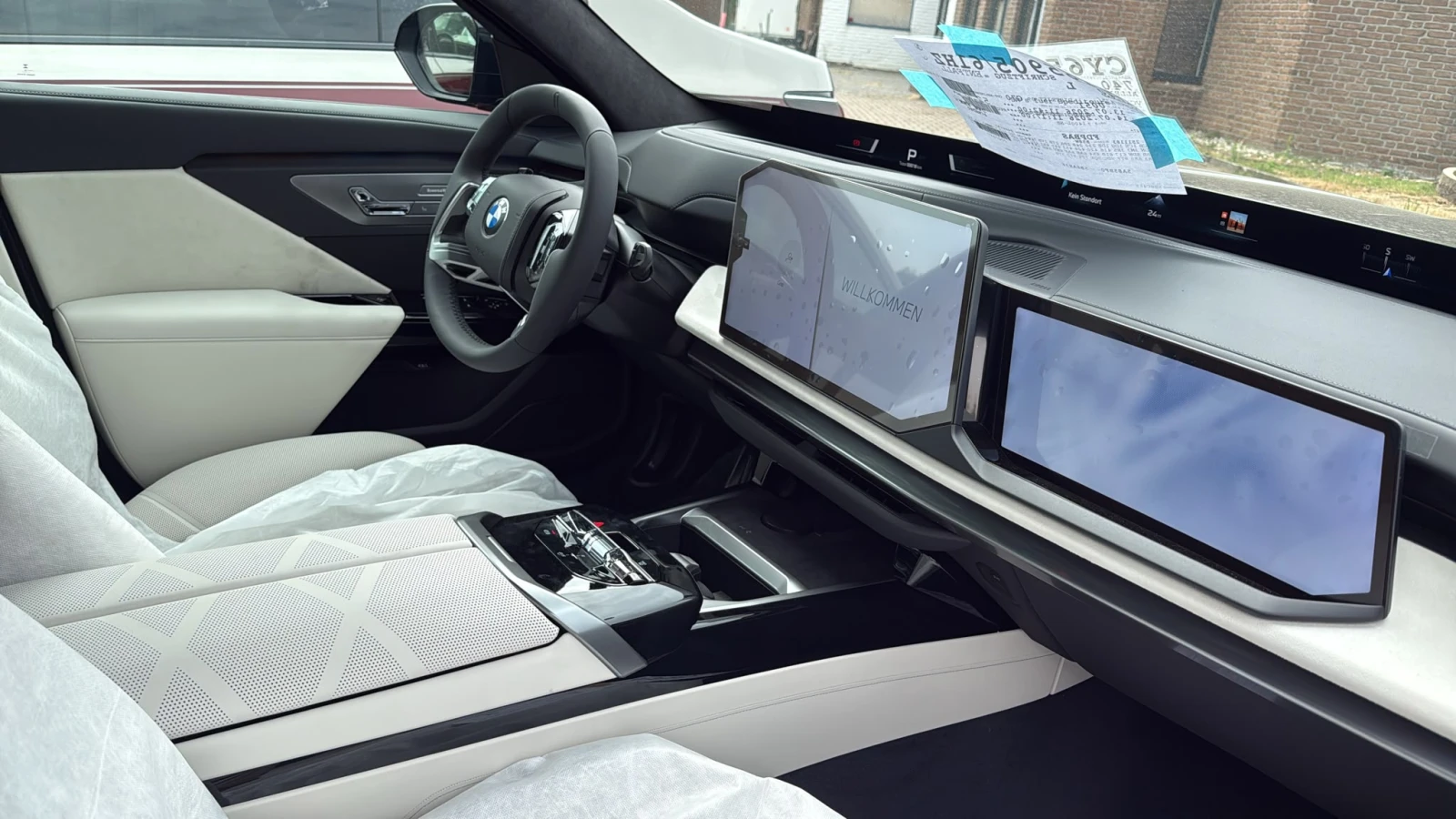 BMW 740 i xDrive/M SPORT PRO/3D HEAD UP/ICONIC GLOW/PANO, снимка 5 - Автомобили и джипове - 55491460