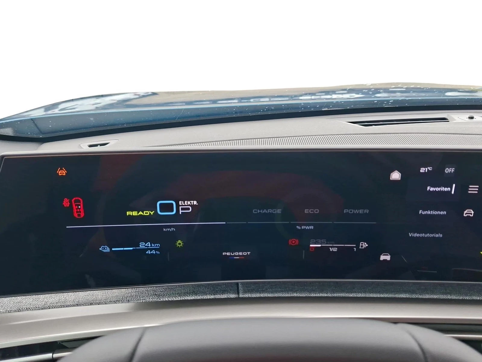 Peugeot 3008 PHEV/e-DSC7/224HP/ALLURE/360/LED/NAVI/CPLAY/644q, снимка 7 - Автомобили и джипове - 55803380