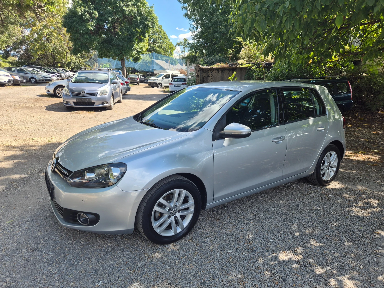 VW Golf 1.6TDI ХАЙ-ЛАИН ВНОС ИТАЛИЯ БЕЗ РЪЖДИ И ЗАБЕЛЕЖКИ 