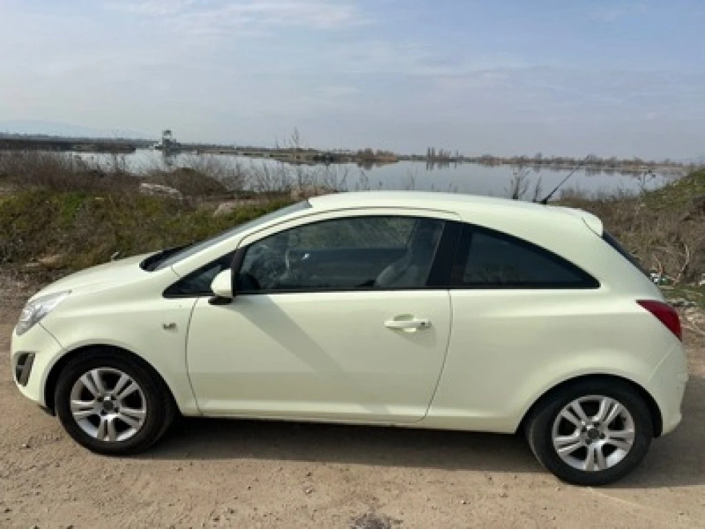 Opel Corsa 1.3 EcoFlex, снимка 4 - Автомобили и джипове - 56173435