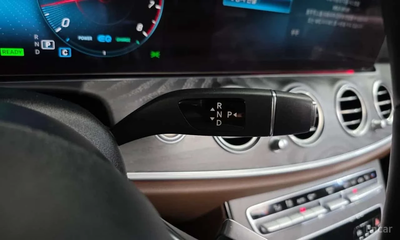 Mercedes-Benz E 350 * E350 4MATIC Avantgarde * БЕЗ ПЪРВОНАЧАЛНА ВНОСКА, снимка 9 - Автомобили и джипове - 56256262