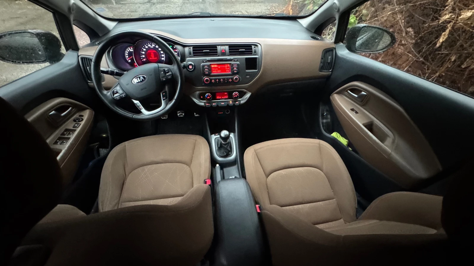 Kia Rio 1.2 бензин, снимка 7 - Автомобили и джипове - 56662799