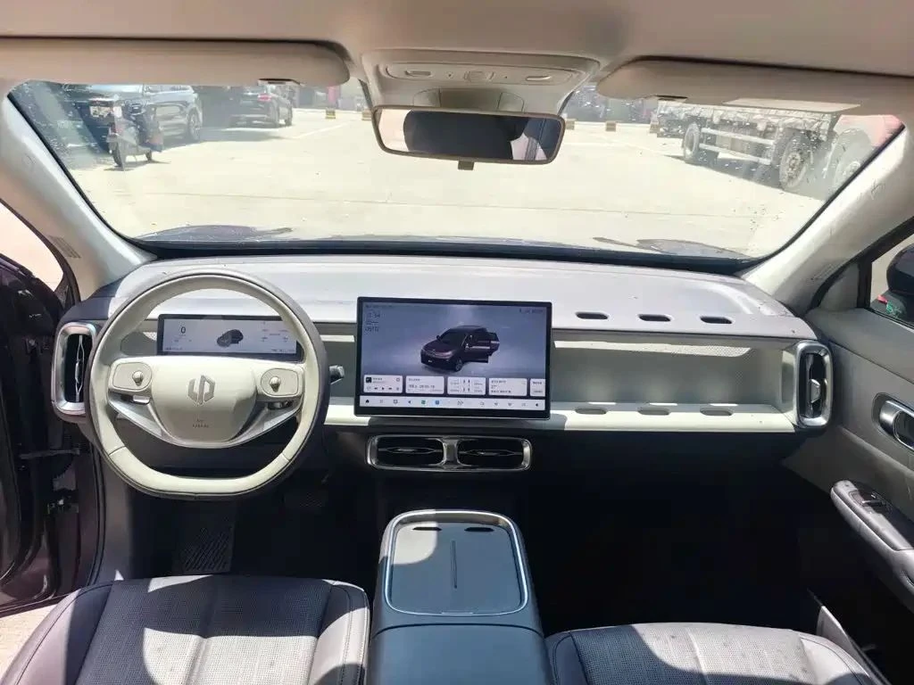 Leapmotor B10, снимка 9 - Автомобили и джипове - 56688398