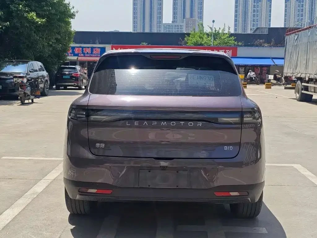 Leapmotor B10, снимка 5 - Автомобили и джипове - 56688398