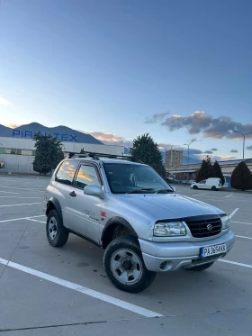     Suzuki Vitara  / 