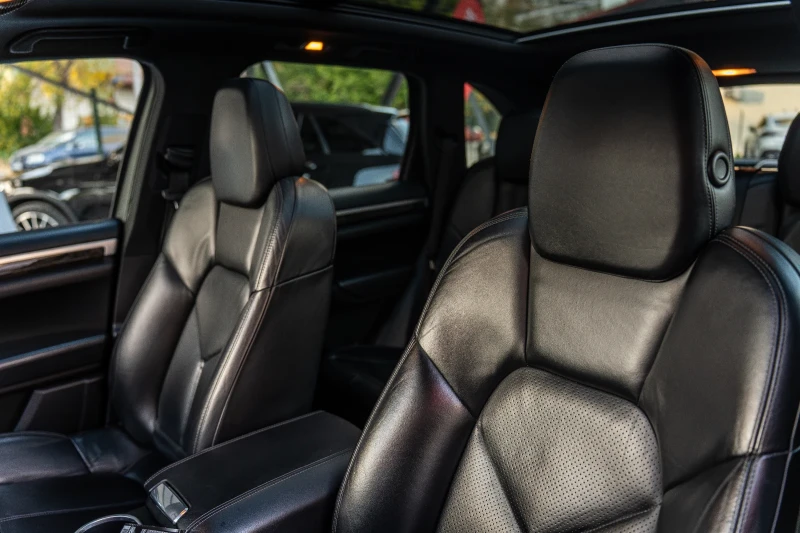 Porsche Cayenne * 3.0d* 245* PDK* 4x4* PANORAMA* , снимка 10 - Автомобили и джипове - 52203907