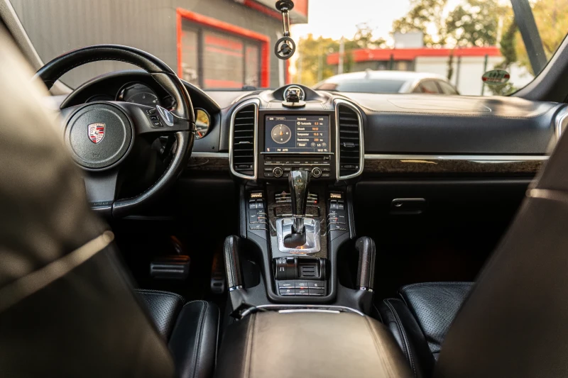 Porsche Cayenne * 3.0d* 245* PDK* 4x4* PANORAMA* , снимка 11 - Автомобили и джипове - 52203907