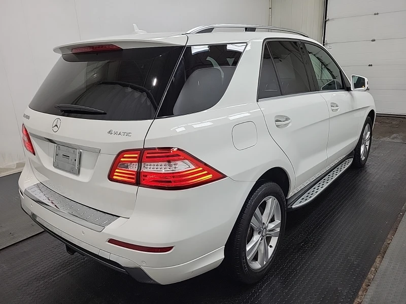 Mercedes-Benz ML 400 * * CARFAX * БЕЗ ПЪРВОНАЧАЛНА ВНОСКА, снимка 4 - Автомобили и джипове - 52695221