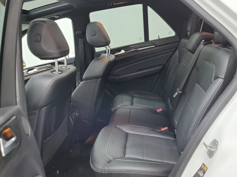 Mercedes-Benz ML 400 * * CARFAX * БЕЗ ПЪРВОНАЧАЛНА ВНОСКА, снимка 11 - Автомобили и джипове - 52695221