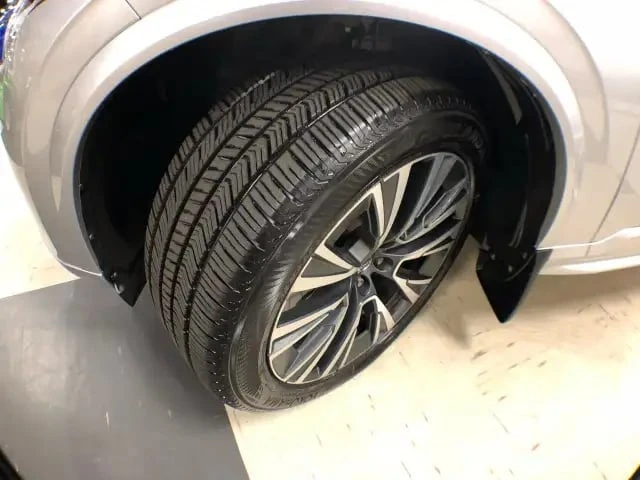 Volvo Xc90  MOMENTUM * 7 МЕСТЕН * PANO * NAVI * КАМЕРА - изображение 10