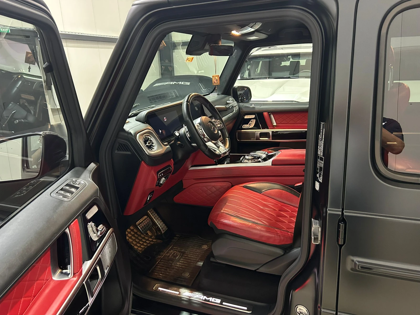 Mercedes-Benz G 63 AMG  - изображение 10