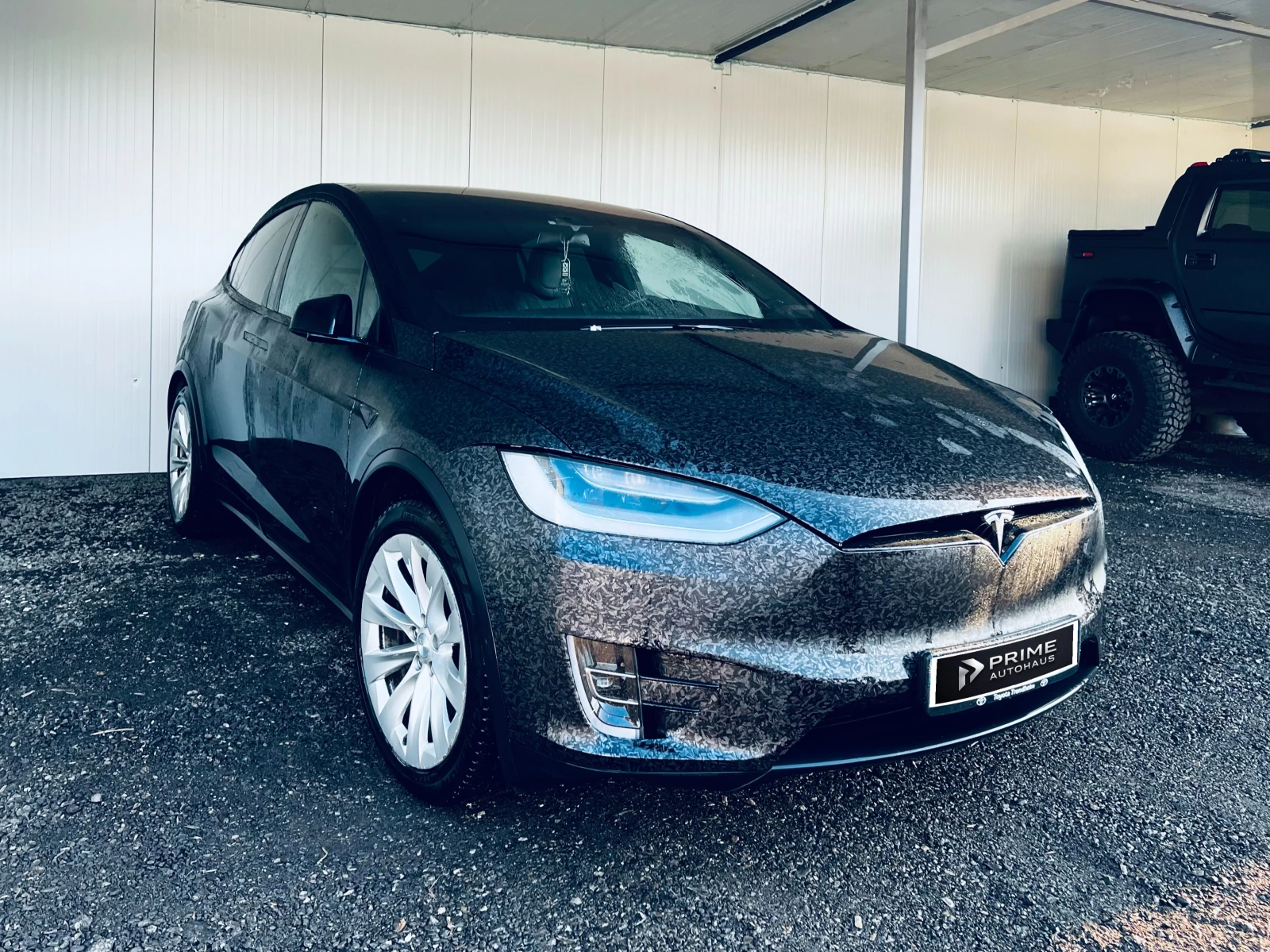 Tesla Model X 90D - изображение 3
