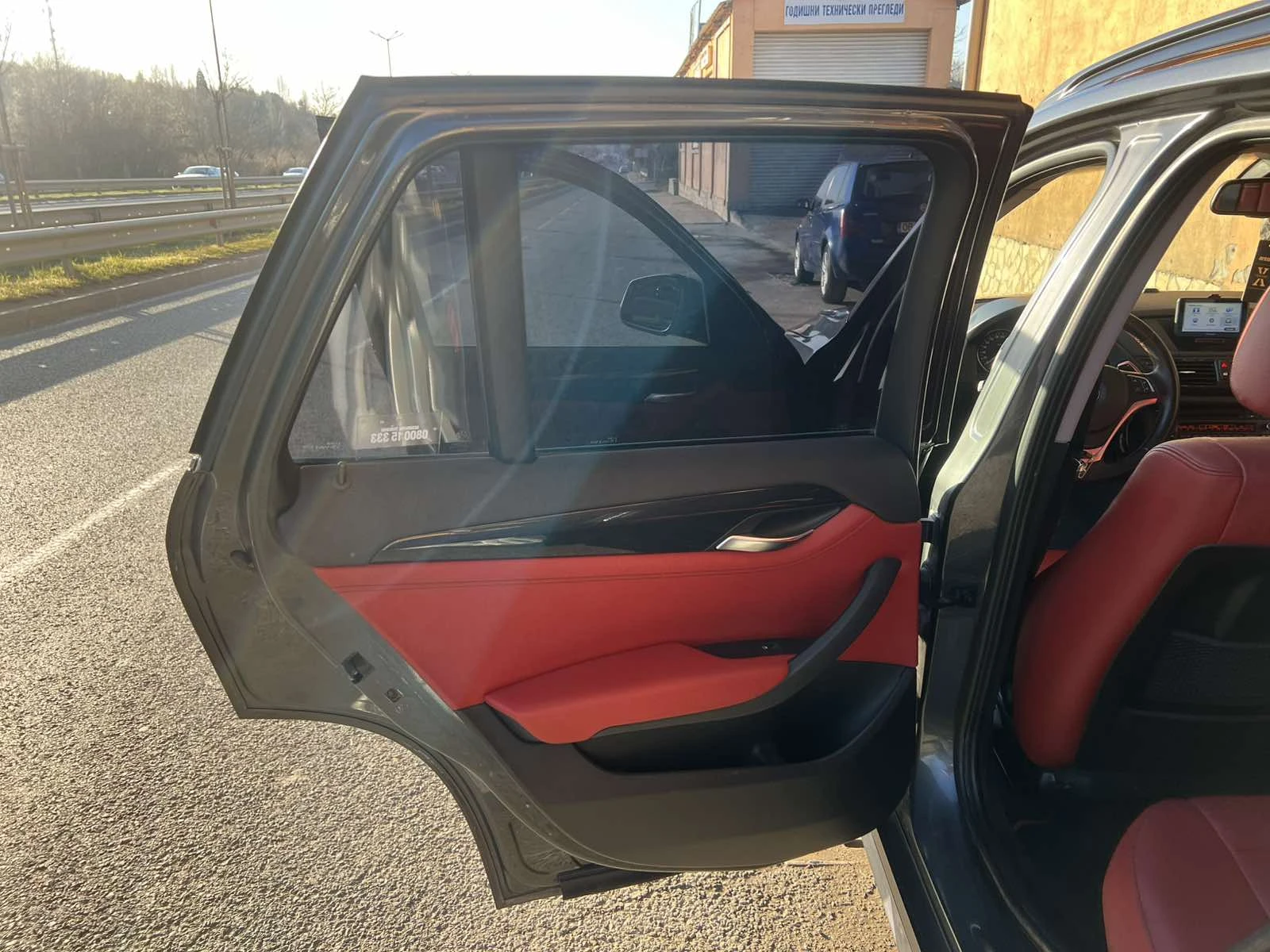 BMW X1 2.5d/218HP/X-Drive/8ZF/ПОДГРЕВ/FACE/RECARO, снимка 5 - Автомобили и джипове - 53872113