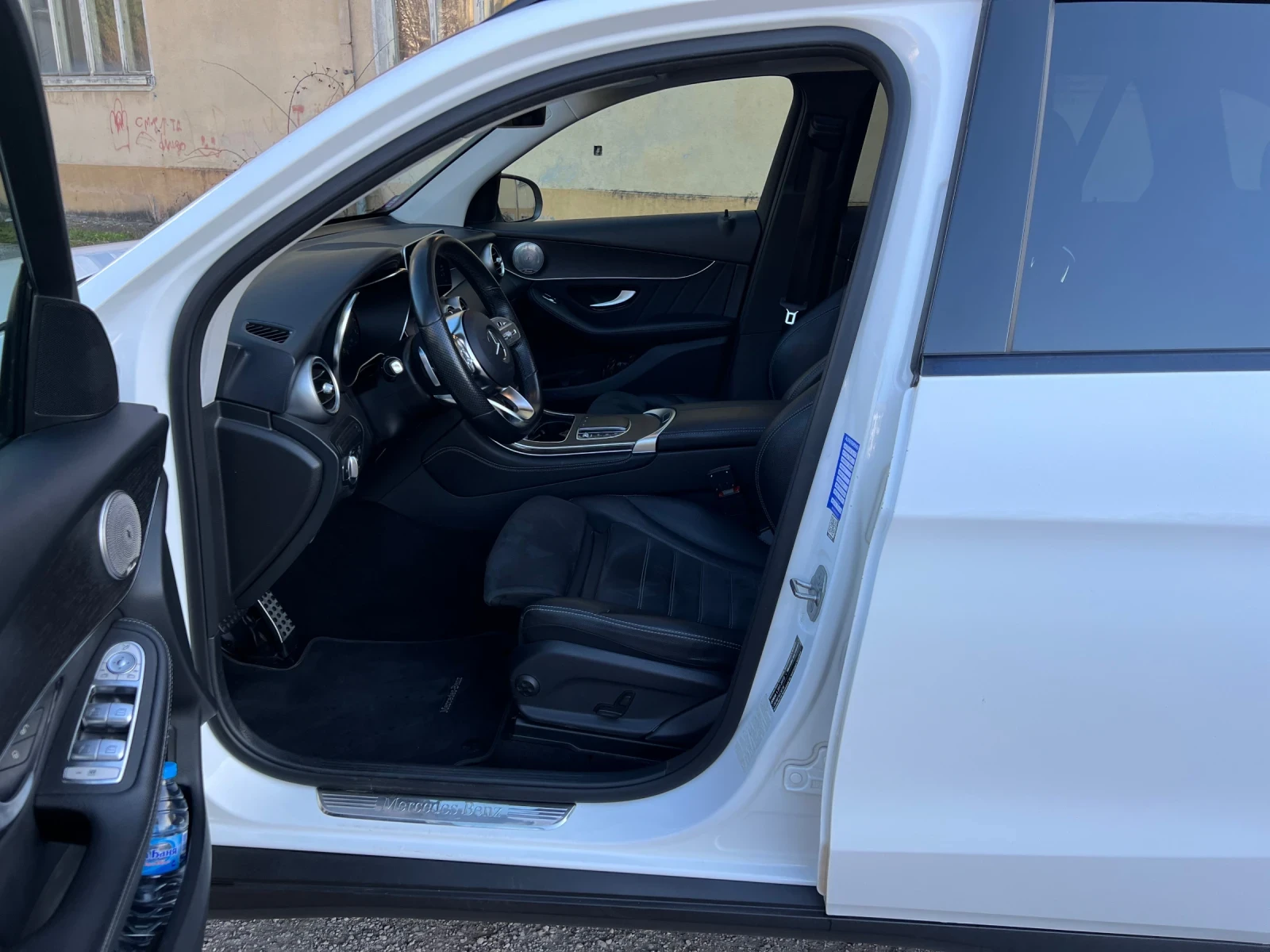 Mercedes-Benz GLC 300 EQ-BOOST/FACE-LIFT/DIGITAL/AMG/PANORAMA/TOP, снимка 10 - Автомобили и джипове - 53890199