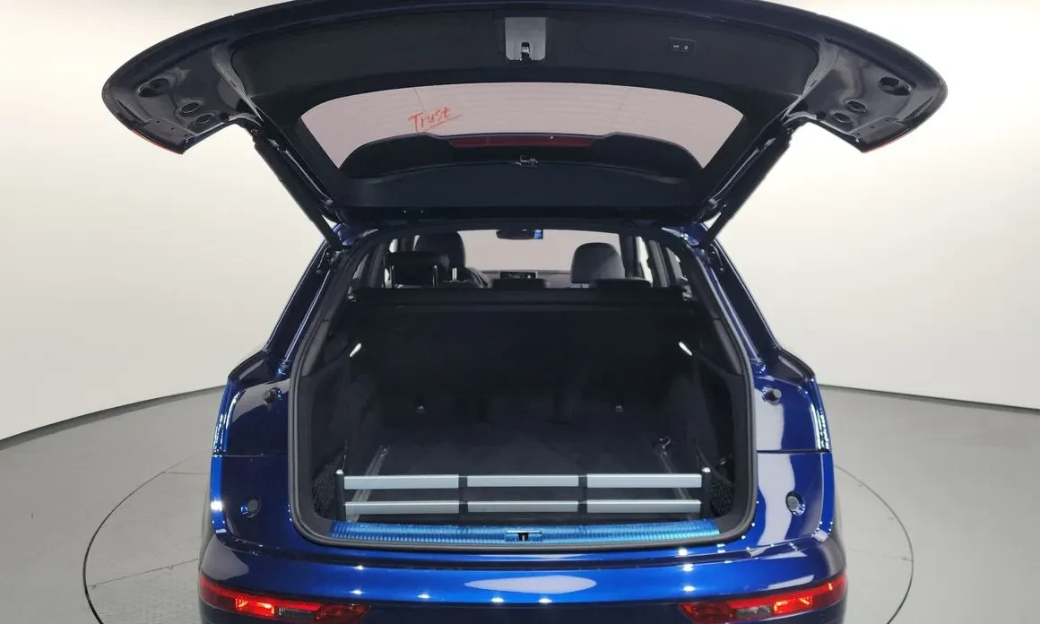 Audi SQ5 3.0TDI Disi* Cam 360* , снимка 16 - Автомобили и джипове - 54471720
