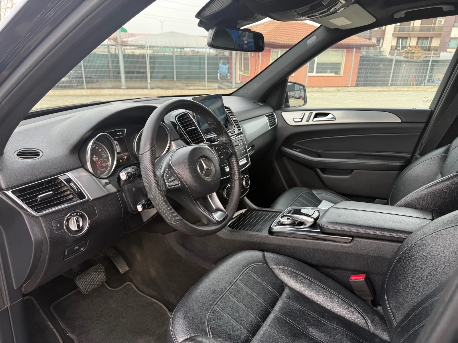 Mercedes-Benz GLE 250 d* FULL* 360* Панорама* , снимка 8 - Автомобили и джипове - 54726577