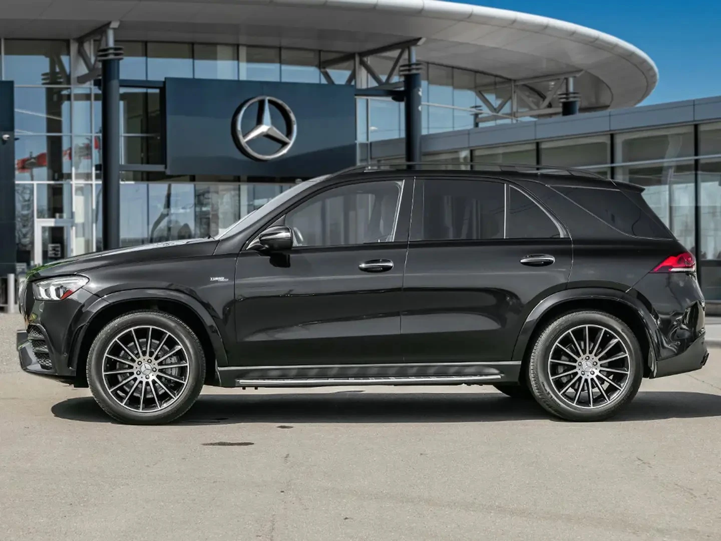 Mercedes-Benz GLE 53 4MATIC AMG* BURMESTER* ОБДУХ* DISTRONIC* HUD* 360, снимка 3 - Автомобили и джипове - 55973423