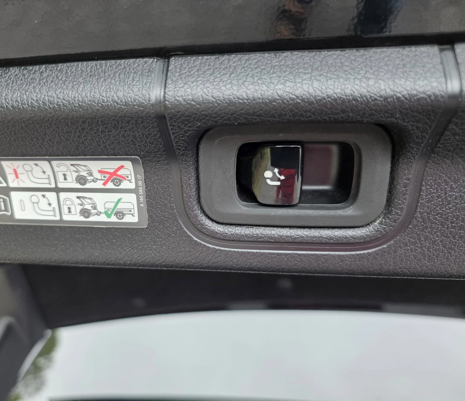 Mercedes-Benz EQE 350+ * Burmester* Подгрев* ЛИЗИНГ , снимка 11 - Автомобили и джипове - 55979275
