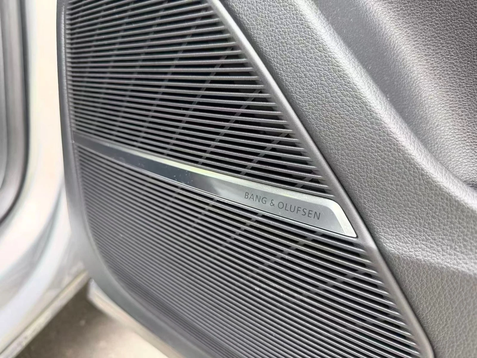 Audi Q8 BANG&OLUFSEN * ���������� * (���� �� ��) | Mobile.bg � ����������� 14