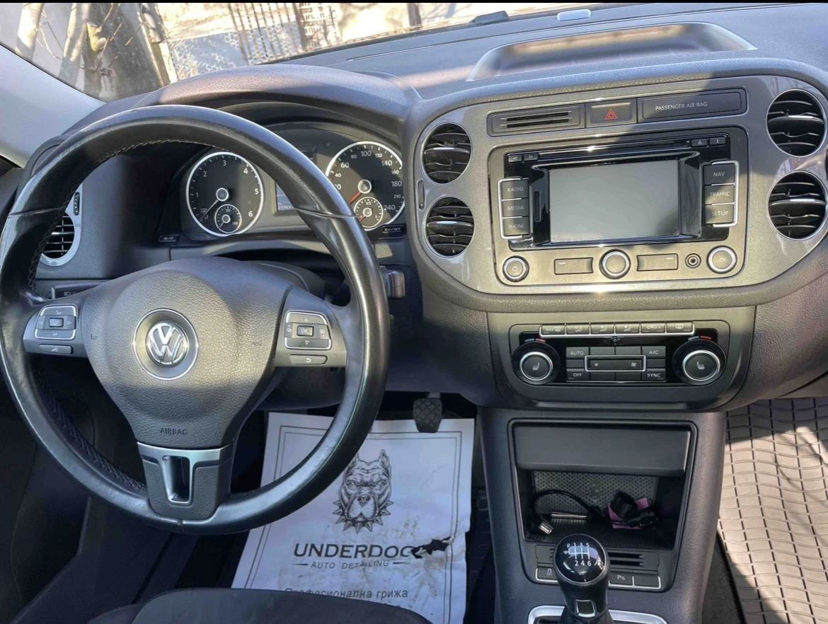 VW Tiguan R-Line, снимка 4 - Автомобили и джипове - 56550869