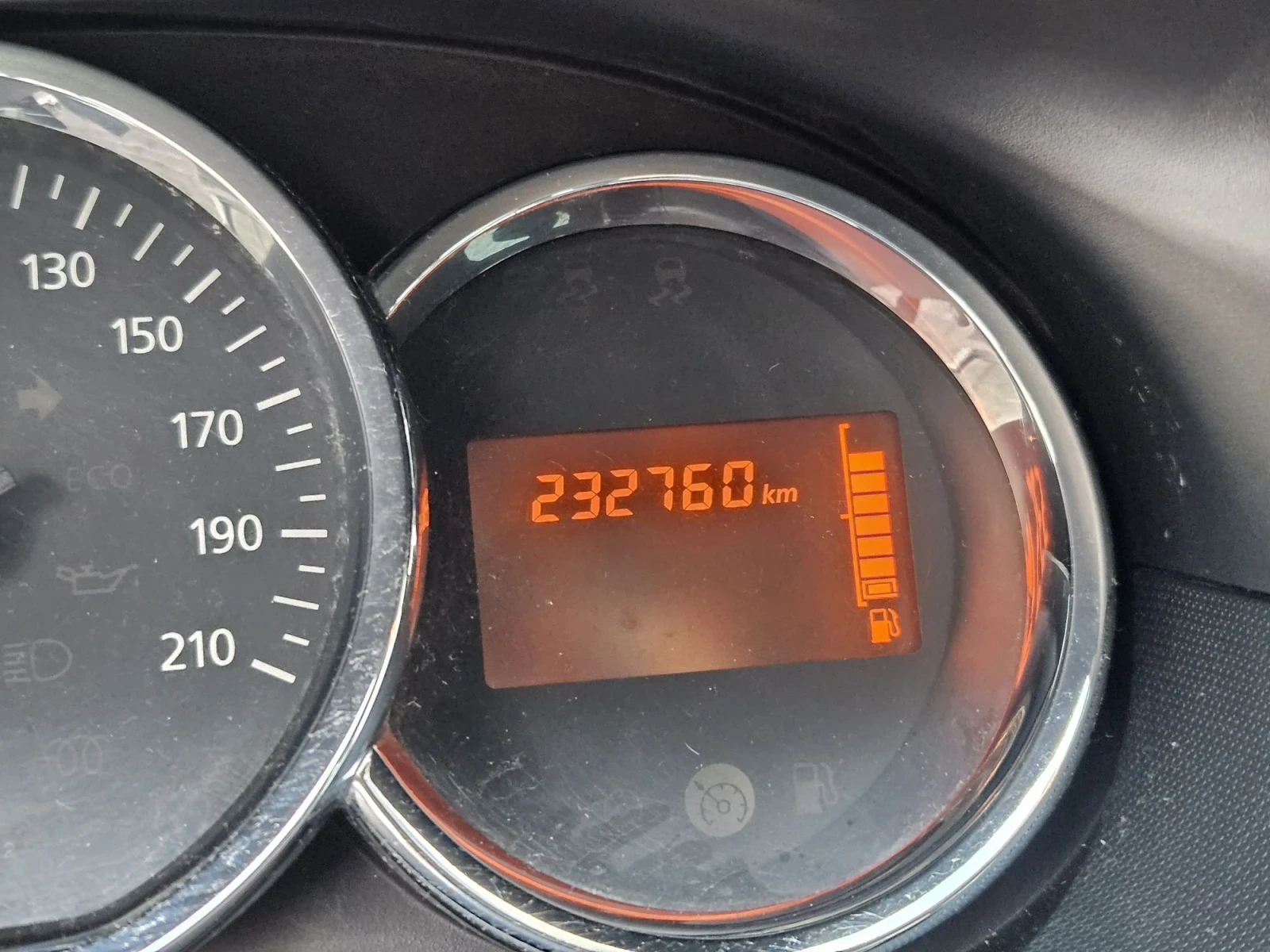 Dacia Duster, снимка 14 - Автомобили и джипове - 56638368