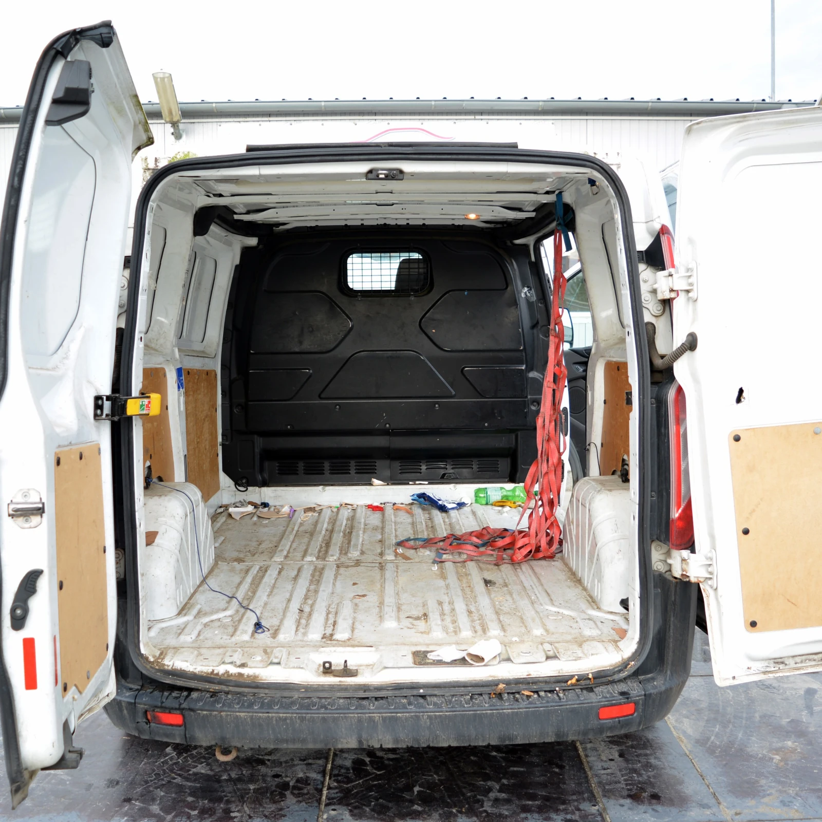 Ford Transit Custom 2.0 TDCI - изображение 8