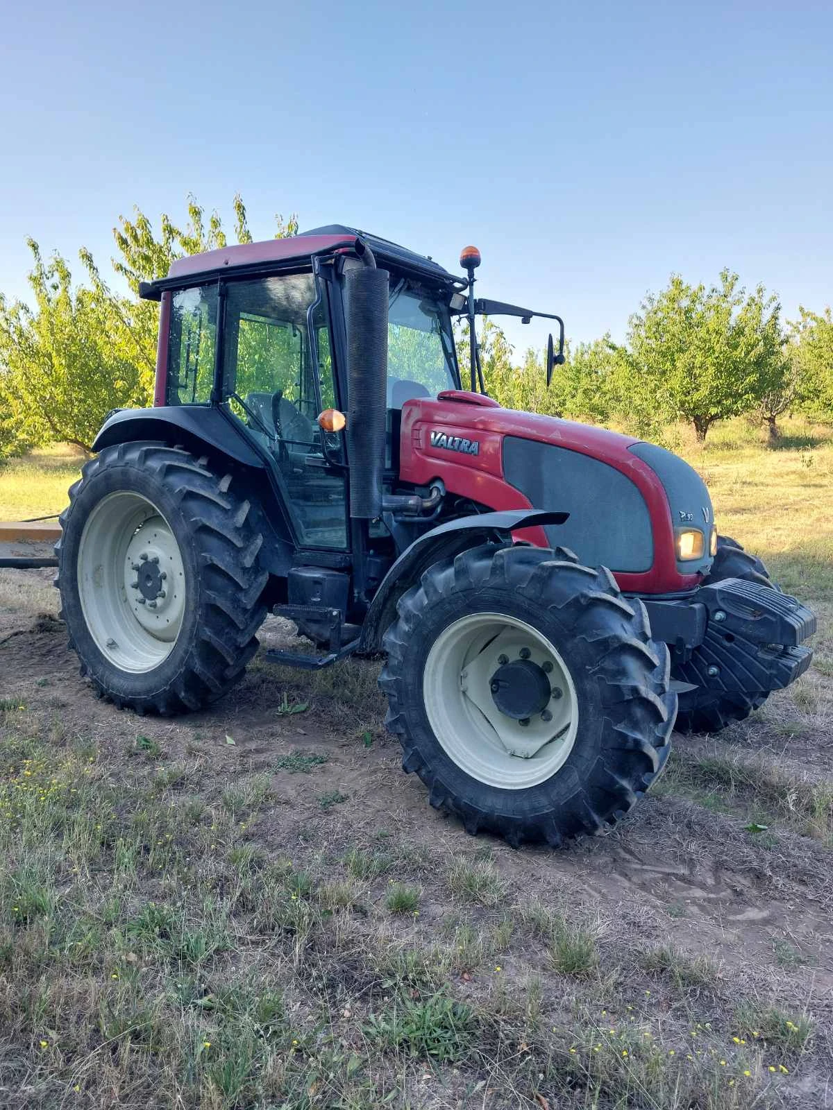 Трактор Valtra А93 - изображение 2