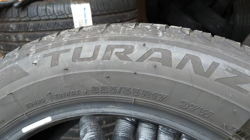 Гуми Летни 225/55R17, снимка 9 - Гуми и джанти - 27927564