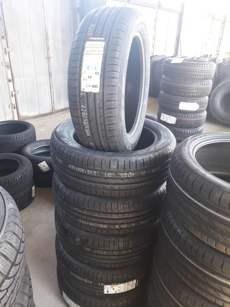 Гуми Летни 235/55R19, снимка 1 - Гуми и джанти - 45864048