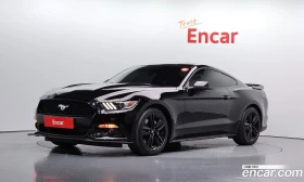Ford Mustang Coupe