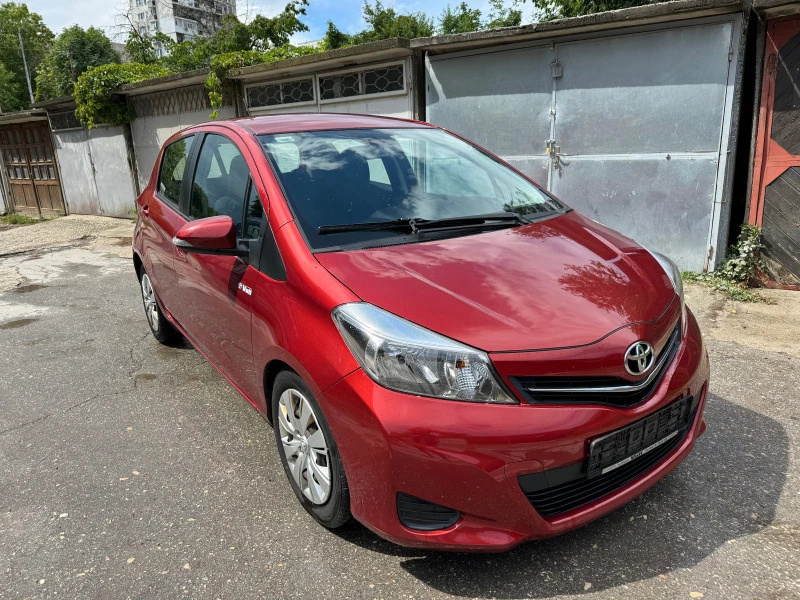 Toyota Yaris 1.3 бензин, снимка 3 - Автомобили и джипове - 45949952