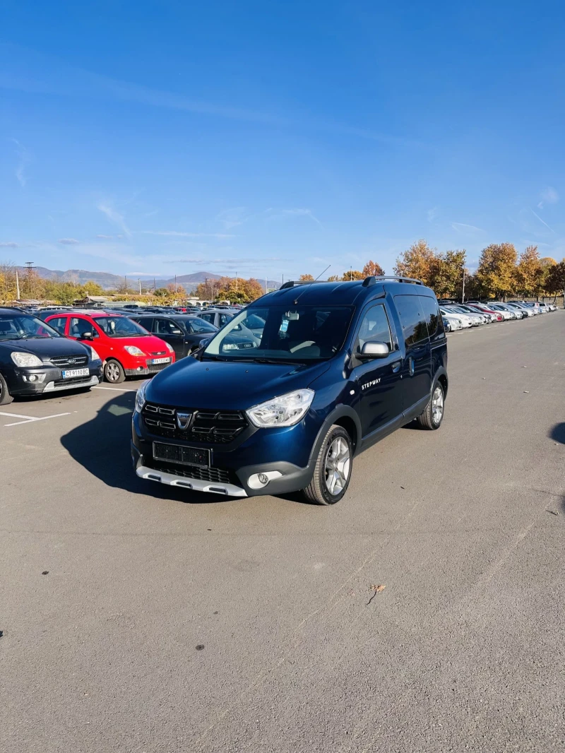 Dacia Dokker 1.6 SCe фабрична газова, снимка 1 - Автомобили и джипове - 47804657