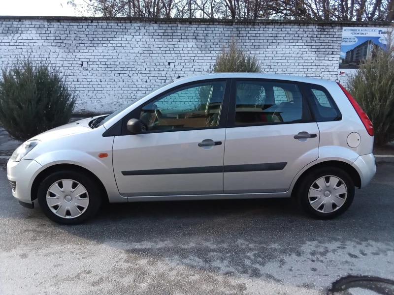 Ford Fiesta 1.3i-69kc. FACELIFT, снимка 4 - Автомобили и джипове - 49012270